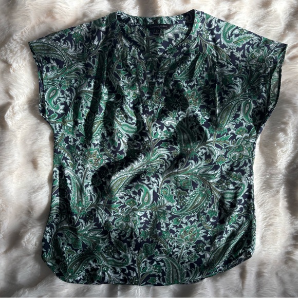 Banana Republic Paisley Top - Picture 1 of 4